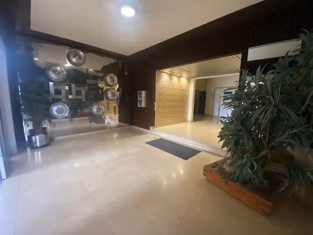 location locaux professionnels 216 m² à saint-etienne (42000)  1 937 €