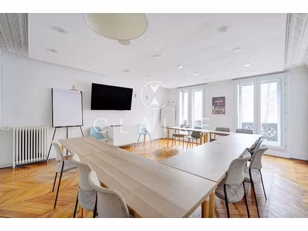 location locaux professionnels 241.5 m² à paris 3ème (75003)  11 071 €