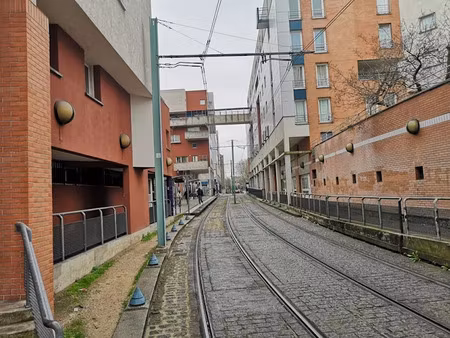 location locaux professionnels 72 m² à saint-denis (93200)  17 280 €