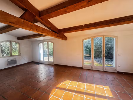 maison 132m2 type 5 à 15 mn d'aix en provence  au calme s