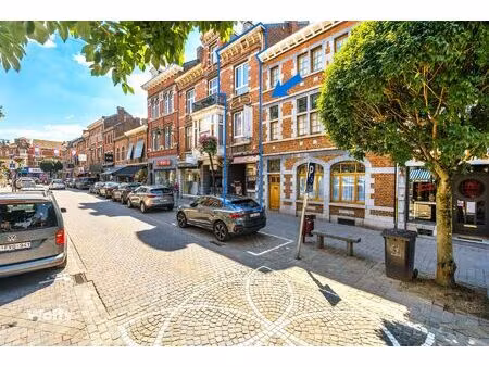 surface commerciale à louer à rue du collège 23 visé (vbd71041)