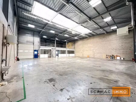 local d'activités de 660m²
