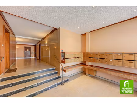 coeur de bron - 110 m2 rez-de-chaussée avec balcon et jard