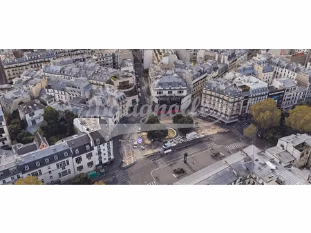 murs de boutique 88m2 avec extraction place pigalle paris 09