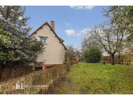 maison individuelle 4 chambres dont 1 rdc sous sol