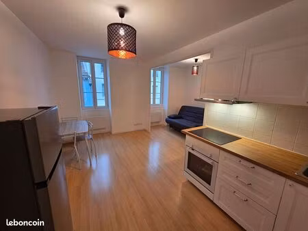 studio 1 pièce 25 m²