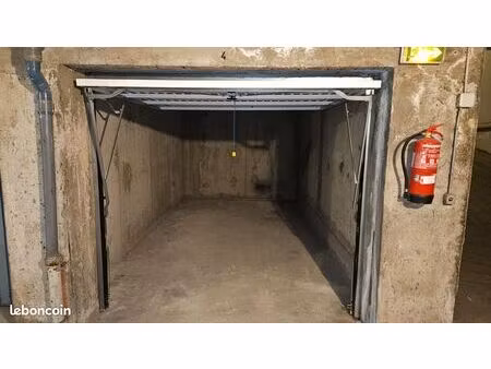 location box  garde-meubles 13m² - gare villeparisis