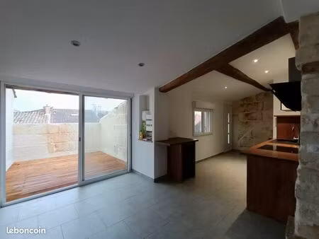 bel appartement p2 avec terrasse tropézienne