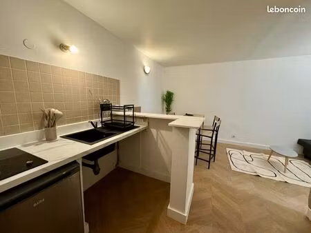 studio meublé – centre-ville de salernes