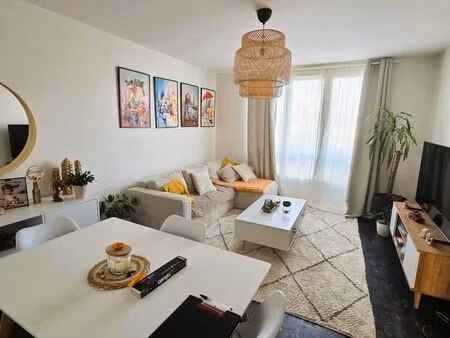 t4 de 68m²  très bon état  bellerive/allier