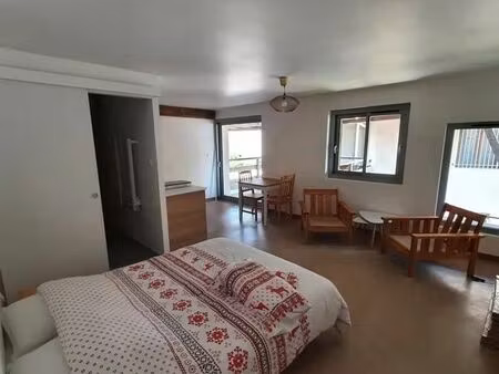 a louer studio 31m2 vue lac bail mobilite jusqu'au 19 juin 2026 maximum 750euro toutes cha