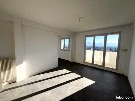 t3 rénové et lumineux - vue sur les pyrénées - résidence sécurisée - 67 m²