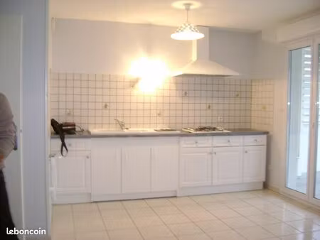 t2+ garage et parking privée