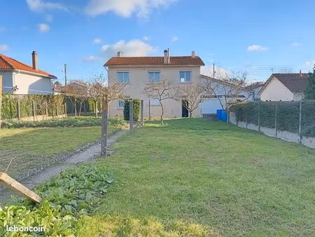 pavillon 6 pièces 102 m²