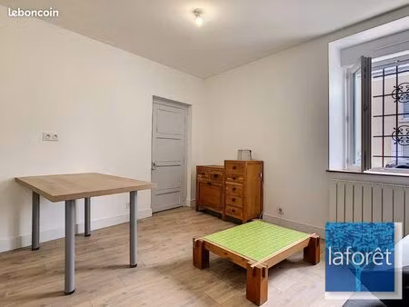 studio 1 pièce 18 m²