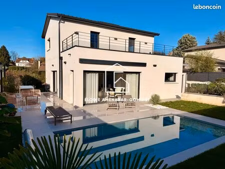 villa contemporaine de 2020 – 157 m² – piscine