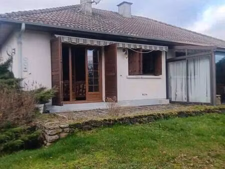 vend joli pavillon en pierres à rénover