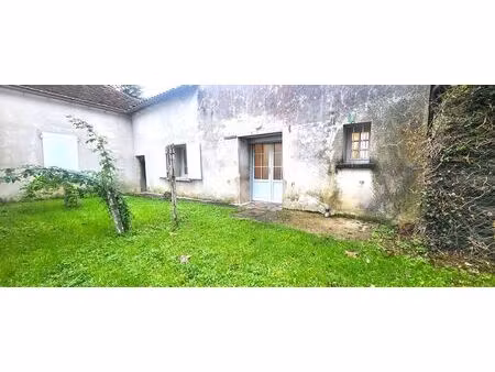 location maison 2 pièces 43 m² à gensac (33890)