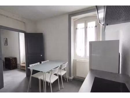 t2 meuble a louer