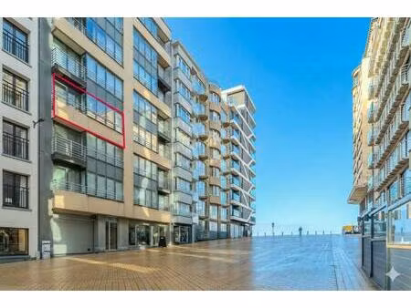 appartement te koop met zijdelings zeezicht te oostende