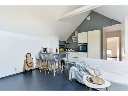 appartement 2 pièces de 43 m² à sainte-luce-sur-loire