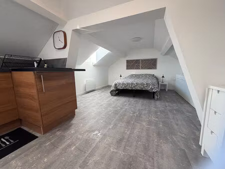 studio meublé en plein centre ville de grand bourgtheroulde