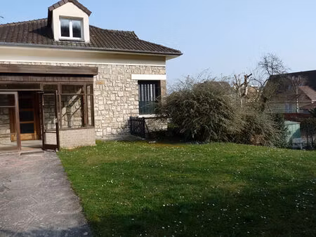 villennes sur seine - 4 pièces (91 m² au sol) - 53.23 m2 loi boutin