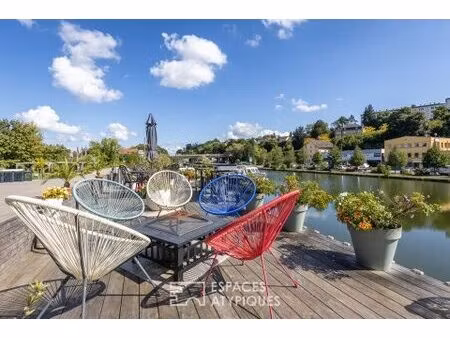 péniche tjalk navigante intégralement aménagée