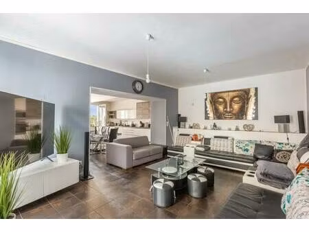 maison familiale de 7 pièces située à feyzin