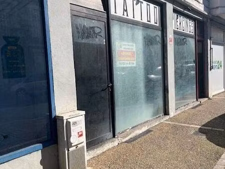 local commercial à louer