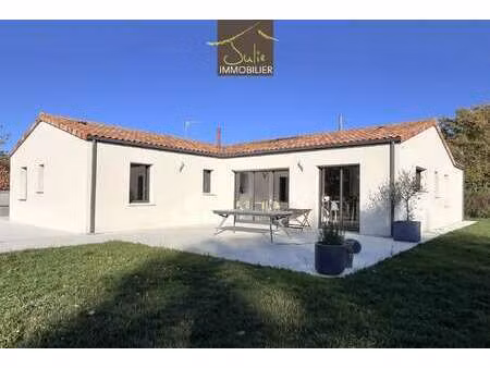 vente maison à bressuire (79300) : à vendre / 121m² bressuire