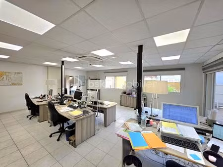 bureau de 261 m² à pierrelatte