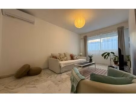 location appartement  55.5 m² t-3 à nice  1 200 €