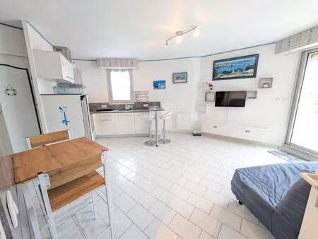 location appartement 2 pièces bord de mer à pornichet gambetta (44380) : à louer 2 pièces 