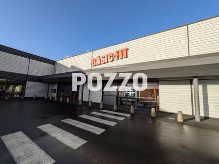 location bureaux et commerces à vire (14500) : à louer / 955m² vire