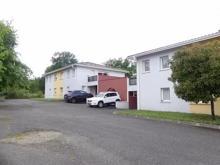 location appartement 3 pièces 66m² st pierre du mont 40280