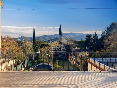 à vendre t4 109 m2 à rénover le village des caillols 13012 marseille