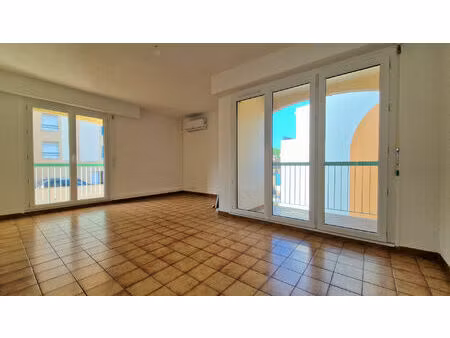 appartement saint raphael 2 pièces 45 m² terrasse  garage.