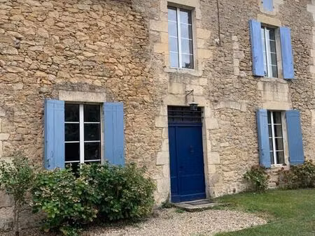 maison de 5 pièces de 220 m² située à barie