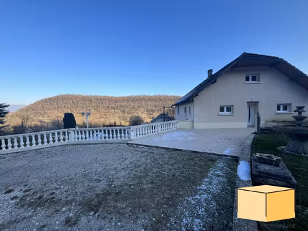 jolie villa sur vaste terrain avec f3 indépendant