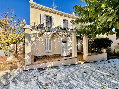 six-fours-les-plages  villa t6 avec garage et dependance