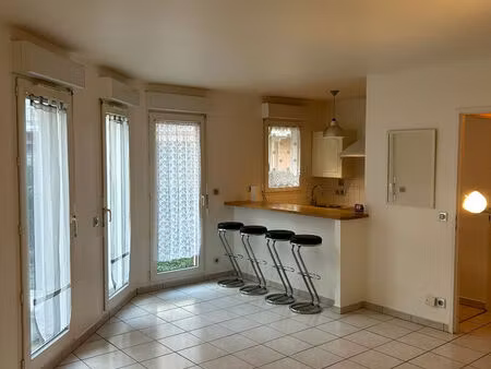 appartement meublé  saint ouen l'aumone 30.75 m2
