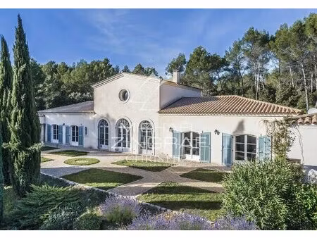 noble demeure dans un paradis de verdure - mziax0762