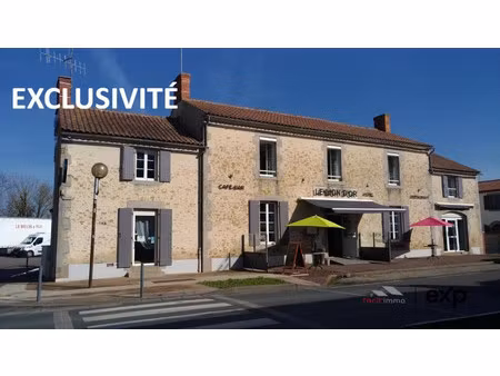 sur l'axe les sables-la roche un hôtel-bar-restaurant