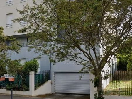 vente parking undefined m²