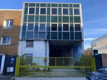 location local d'activités aubervilliers 1 136 m²