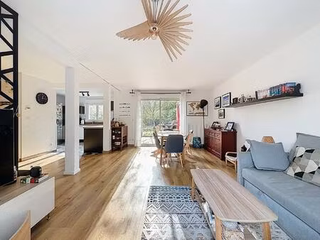 maison fonctionnelle proche du lycée international