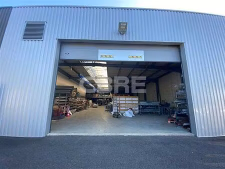 location local d'activités st medard en jalles 1 036 m²