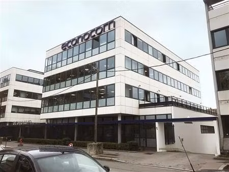 location bureau villeurbanne 2 113 m²