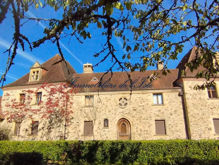 bâtisse haut de gamme à hautefort